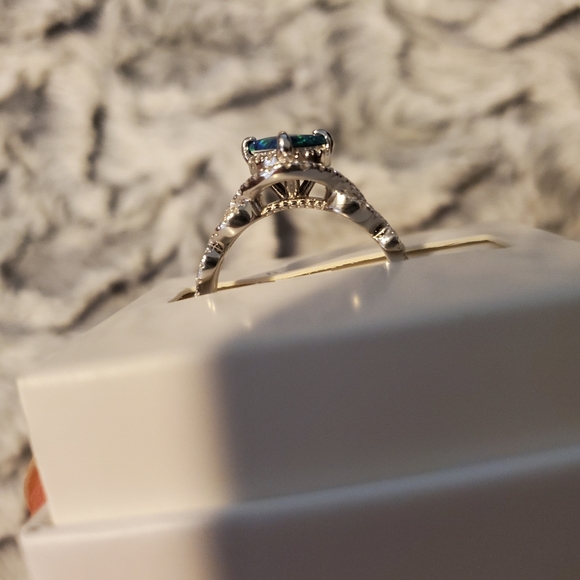 Ladies ring - Picture 5 of 10